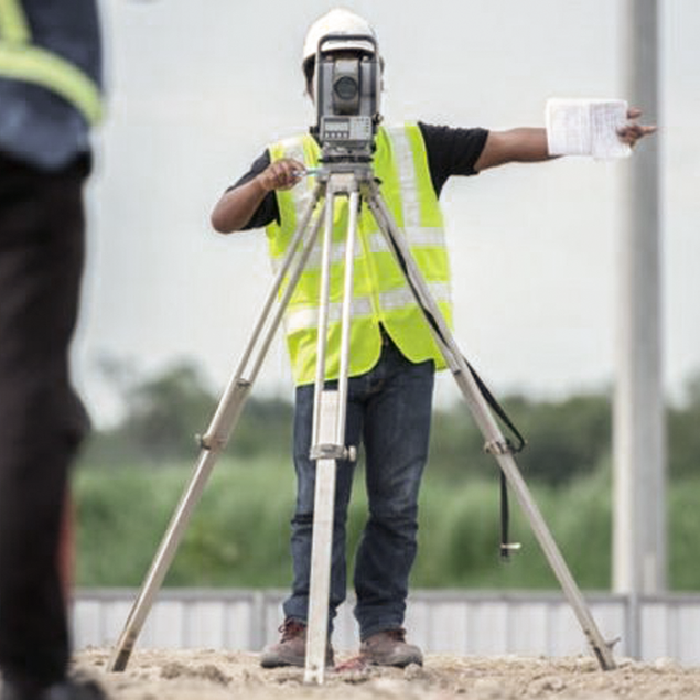 Послуги геодезиста і топографічна зйомка: чому варто співпрацювати з фахівцями