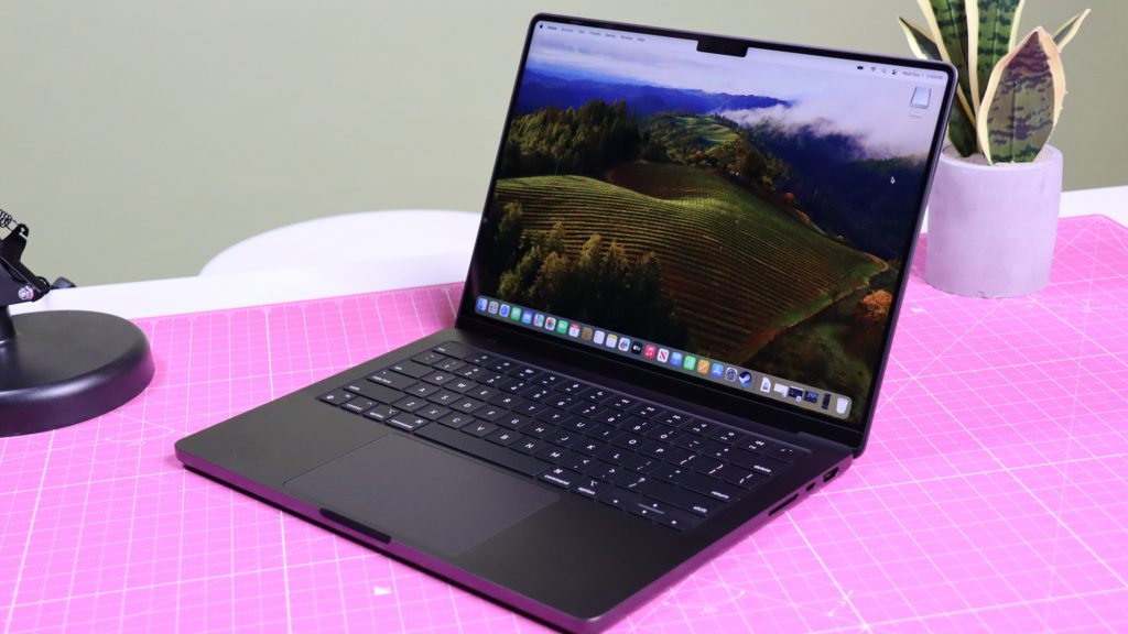 MacBook Pro M5 – флагманський макбук для професійних задач у 2026 році
