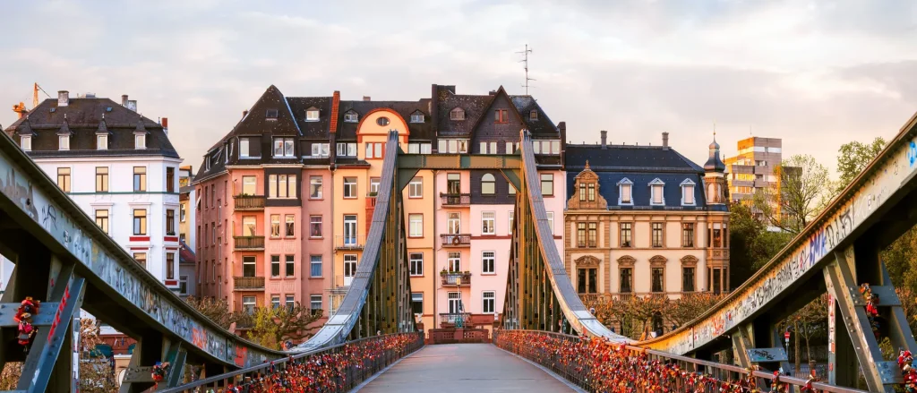 Повернення українців з Німеччини та ЄС: кого реально можуть торкнутися перевірки