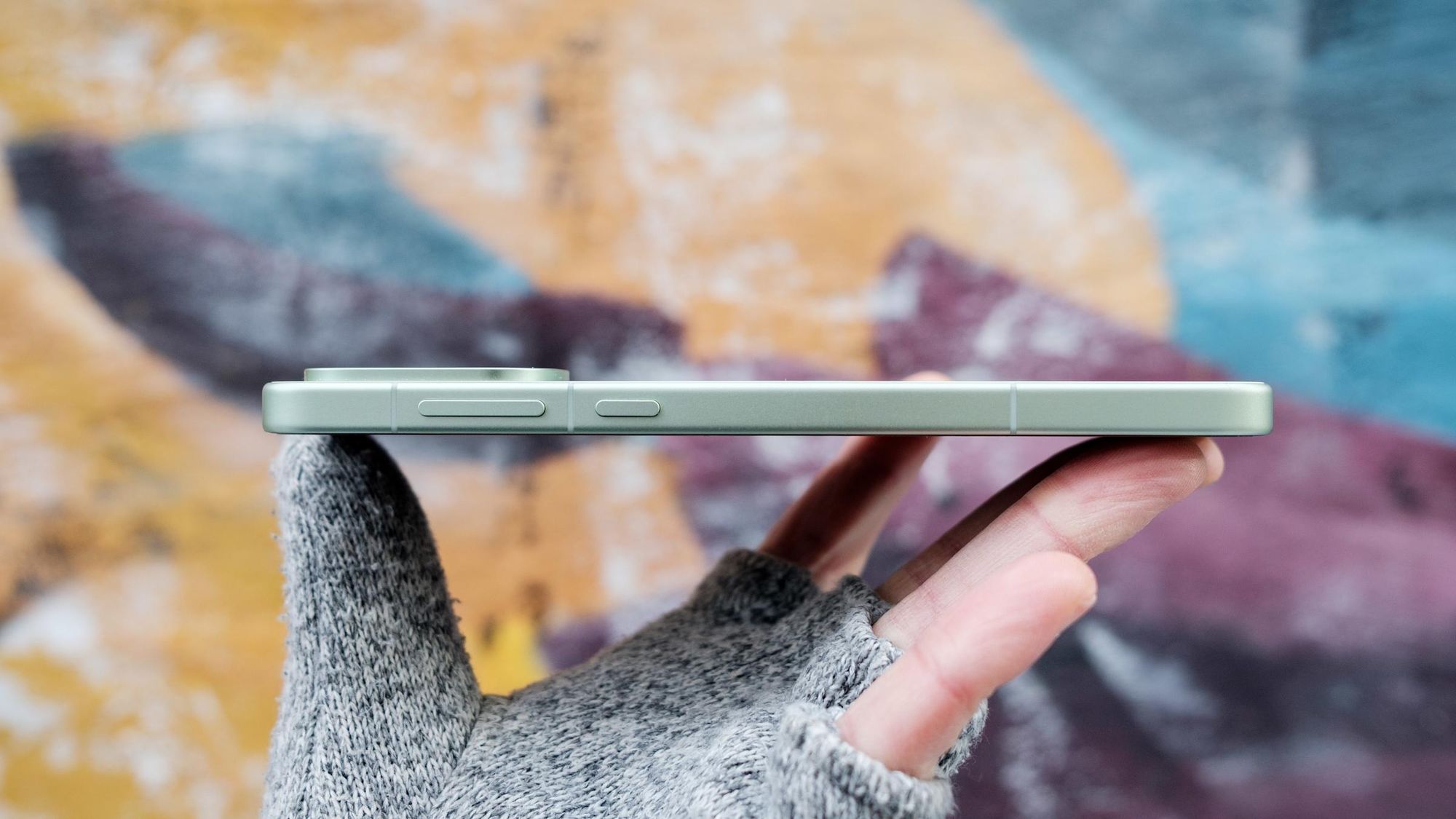Телефони OnePlus: чому OnePlus 15R називають одним із найкращих у своєму класі